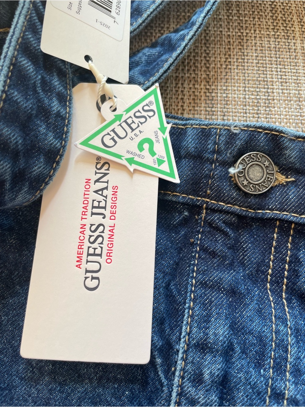 Jeans Subcategory Classification - Picture 2 of 4